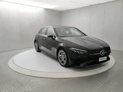 Usata Mercedes A180 Advanced Plus 136 CV (100 kW) 2025 Nero Utilitaria