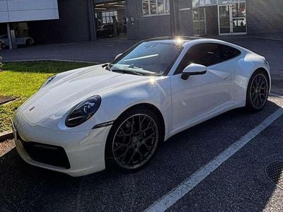 Porsche 911 Carrera