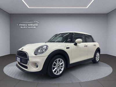 Usata Mini One D Business 95 CV (69 kW) 2017 Beige Utilitaria