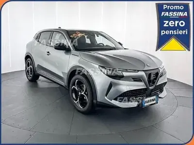 Nuevo Alfa Romeo GT Junior Edizione Speciale 136 CV (100 kW) 2026 Gris SUV