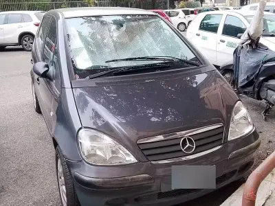 Usata Mercedes A140 82 CV (60 kW) 2002 Nero Utilitaria