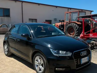 Usata Audi A1 Sportback 90 CV (66 kW) 2015 Nero Utilitaria