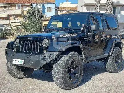 Usata Jeep Wrangler Sahara 200 CV (147 kW) 2012 Nero SUV