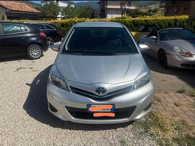 Usata Toyota Yaris 2012 Grigio Berlina