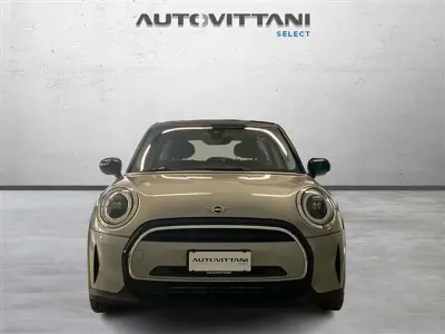 Usata Mini Cooper Essential 136 CV (100 kW) 2024 Grigio chiaro Utilitaria