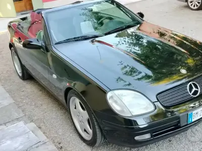 Usata Mercedes SLK230 193 CV (141 kW) 2000 Nero Cabrio