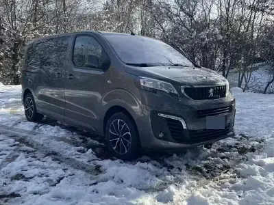 Begagnad Peugeot Traveller