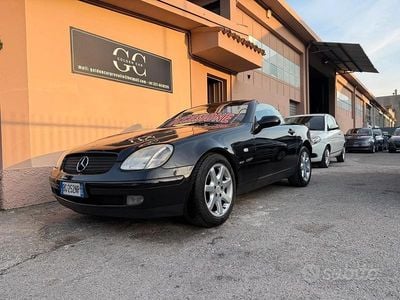 Usata Mercedes SLK200 192 CV (141 kW) 2000 Nero Cabrio
