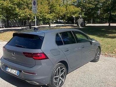 Usata VW Golf VIII Style 130 CV (95 kW) 2022 Grigio Berlina