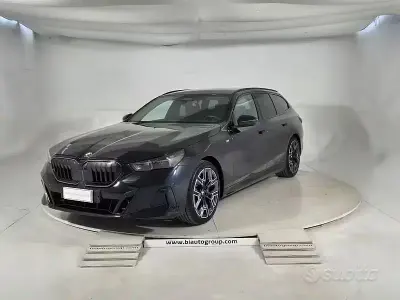 Begagnad BMW 520 197 HK (144 kW) 2024 Svart Kombi