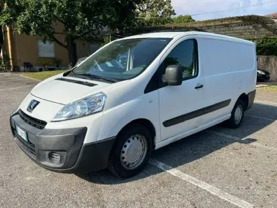 Usata Peugeot Expert 120 CV (88 kW) 2010 Bianco Furgone