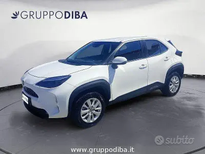 Usata Toyota Yaris Cross Active 116 CV (85 kW) 2022 Bianco SUV