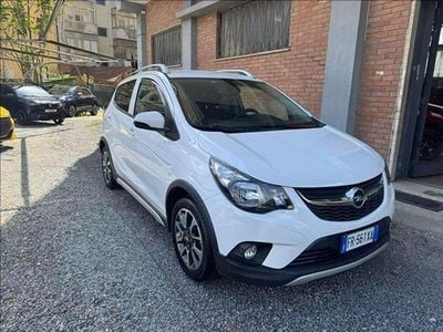 Usata Opel Karl Rocks 73 CV (53 kW) 2018 Bianco pastello Utilitaria