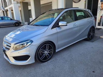 Usata Mercedes B180 Premium 108 CV (79 kW) 2017 Argento Utilitaria