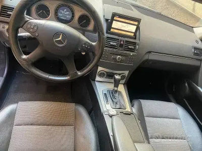 Usata Mercedes C220 170 CV (125 kW) 2008 Grigio Berlina