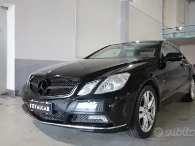 Usata Mercedes E350 231 CV (169 kW) 2009 Nero Coupé