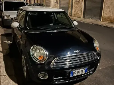 Usata Mini Cooper D 109 CV (80 kW) 2008 Blu Utilitaria