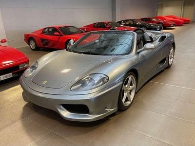 Usata Ferrari 360 400 CV (294 kW) 2002 Grigio Coupé