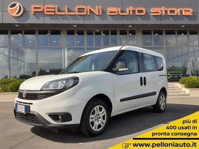 Usata Fiat Doblò Lounge 95 CV (69 kW) 2020 Bianco / pastello Monovolume