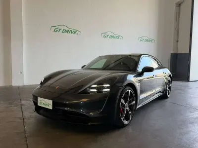 Usata Porsche Taycan Cross Turismo 139 kW (190 CV) 2021 Grigio vulcano metallizzato Station wagon
