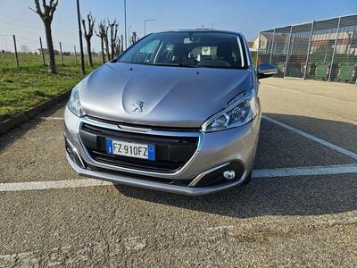 Usata Peugeot 208 Allure 83 CV (61 kW) 2019 Grigio Utilitaria