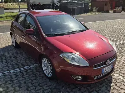 Usata Fiat Bravo 120 CV (88 kW) 2009 Rosso Utilitaria