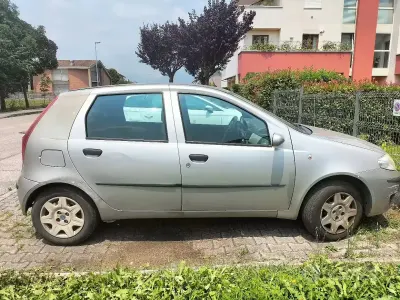 Usata Fiat Punto 60 CV (44 kW) 2006 Grigio Utilitaria