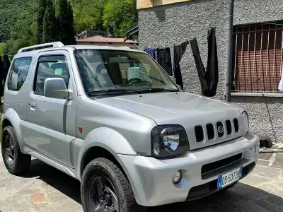 Usata Suzuki Jimny 85 CV (62 kW) 2006 Grigio SUV