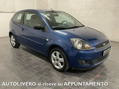 Usata Ford Fiesta 68 CV (50 kW) 2007 Blu Utilitaria