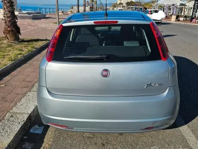 Usata Fiat Grande Punto Emotion 90 CV (66 kW) 2008 Argento Utilitaria