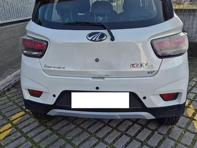 Usata Mahindra KUV100 83 CV (61 kW) 2021 Bianco SUV