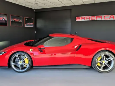 Nouvelle Ferrari 296 829 ch (609 kW) 2025 Rouge Coupé