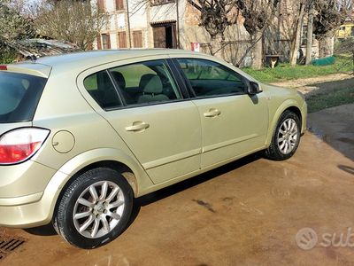 usata Opel Astra 1.7 disel CDTI motore fuso