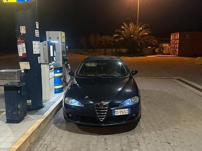 Usata Alfa Romeo 147 120 CV (88 kW) 2008 Nero Utilitaria