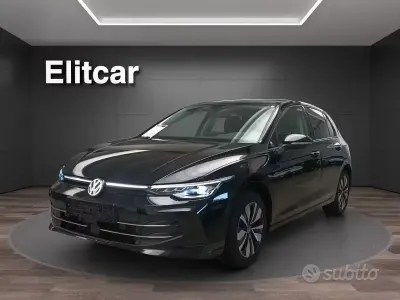 Gebraucht VW Golf VIII Life 150 PS (110 kW) 2025 Schwarz Limousine