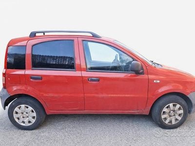 Usata Fiat Panda 69 CV (50 kW) 2010 Rosso Utilitaria