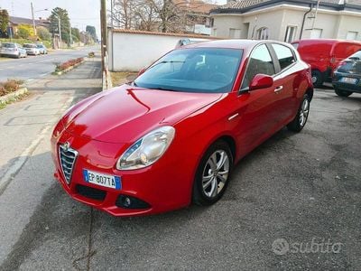 Usata Alfa Romeo Giulietta Distinctive 105 CV (77 kW) 2013 Rosso Utilitaria