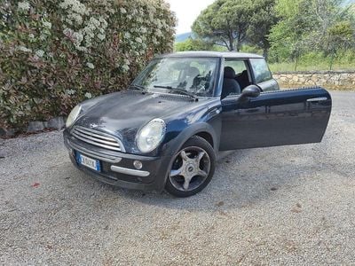 Begagnad Mini One D 88 HK (64 kW) 2005 Svart Halvkombi