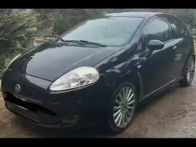 Usata Fiat Grande Punto 90 CV (66 kW) 2008 Nero Utilitaria