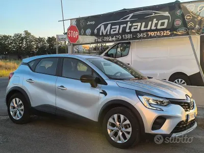 Usata Renault Captur Intens 101 CV (74 kW) 2021 Grigio SUV