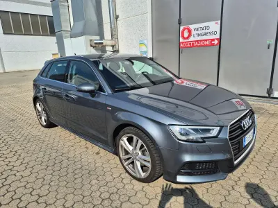 Usata Audi A3 Design 116 CV (85 kW) 2019 Grigio Berlina