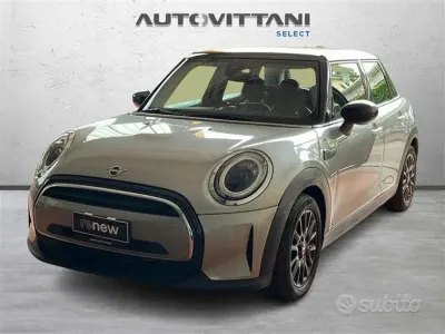 Begagnad Mini Cooper Essential 136 HK (100 kW) 2024 Grå Halvkombi