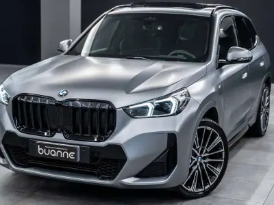 Usata BMW X1 M Sport 211 CV (155 kW) 2023 Frozen pure grey SUV