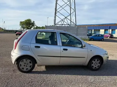 Occasion Fiat Punto 69 ch (50 kW) 2007 Gris Citadine