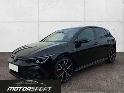 Usata VW Golf VIII Pro 200 CV (147 kW) 2024 Deep black perla Berlina