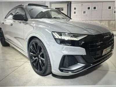Usata Audi Q8 Competition 286 CV (210 kW) 2023 Grigio nardo SUV