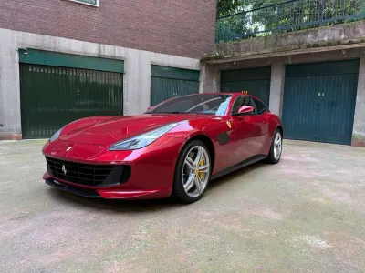 Usata Ferrari GTC4Lusso 689 CV (506 kW) 2017 Rosso monza Station wagon