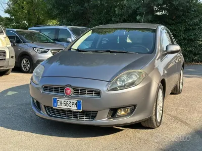 Usata Fiat Bravo 120 CV (88 kW) 2011 Grigio Utilitaria