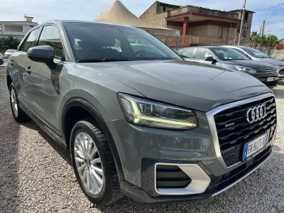Usata Audi Q2 Business 150 CV (110 kW) 2017 Grigio SUV