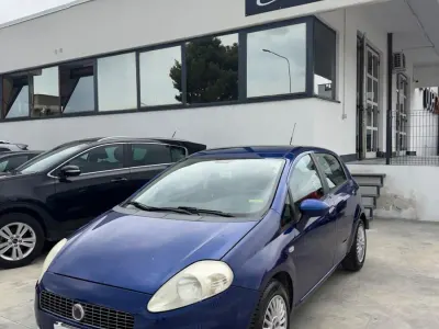 Usata Fiat Grande Punto Dynamic 90 CV (66 kW) 2008 Blu Utilitaria